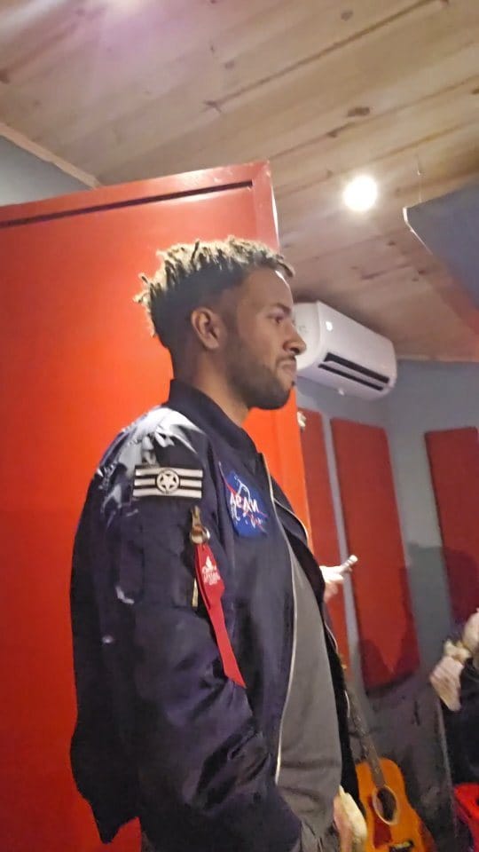 Momentos de la grabación de Cypher en Estudio Naranja