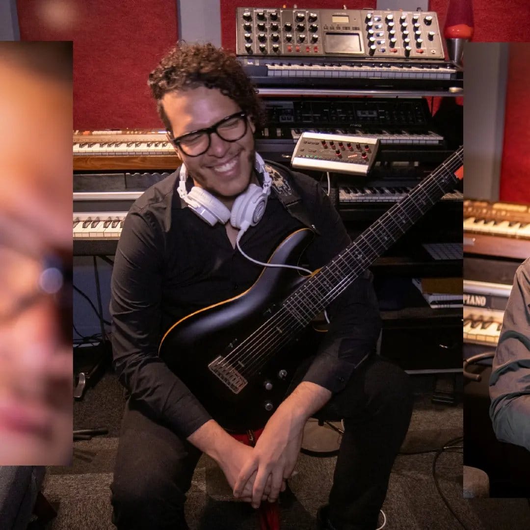 El guitarrista sonriendo con su guitarra en Estudio Naranja