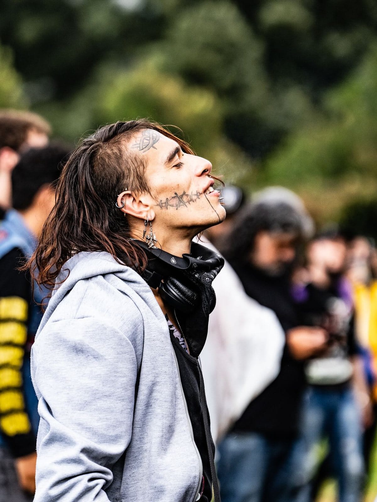 Un asistente disfrutando el show en el Parque Simón Bolívar